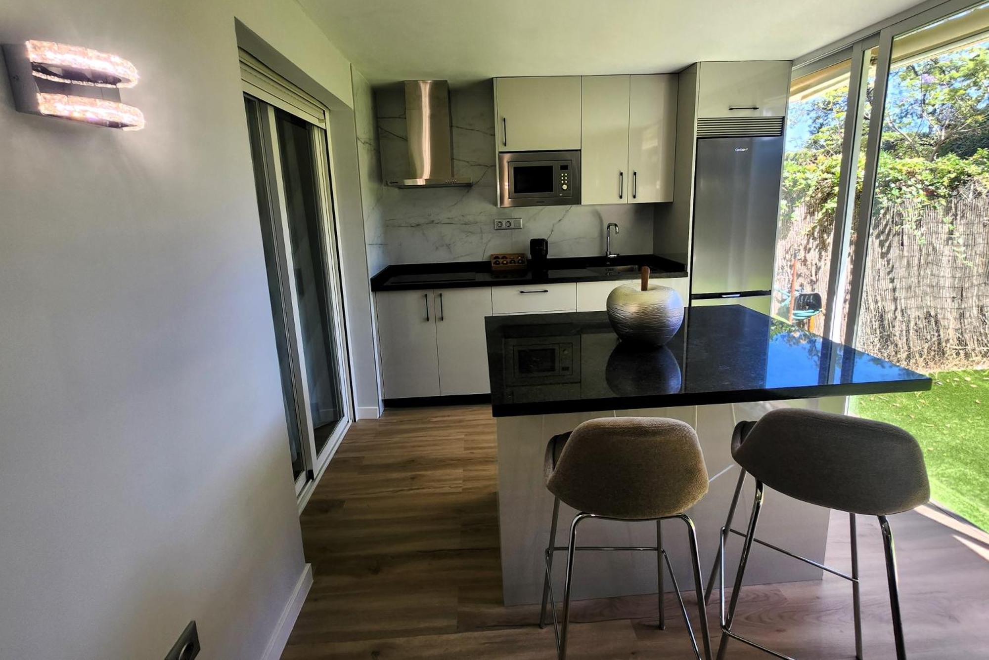 Ansa Beach Apartment - Cabopino, Marbella - Garden Level Exterior foto
